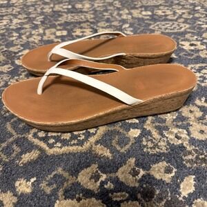 FitFlop Linny White Leather Open Toe Thong Cork Wedge Heel Sandal Size 10